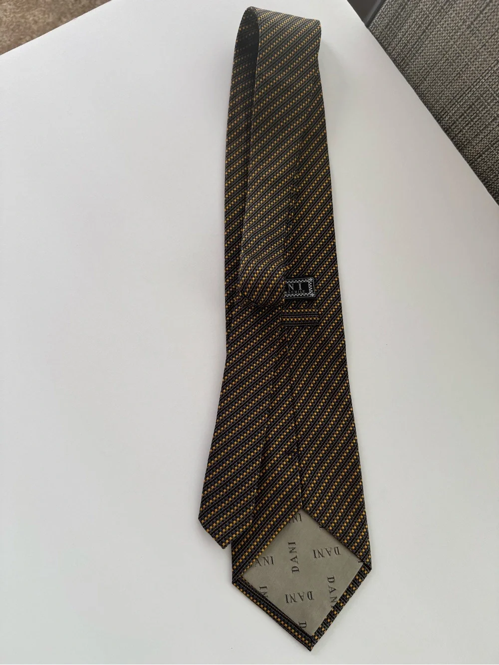 Dani Moda Maschile Men's 100% Silk Neck Tie
